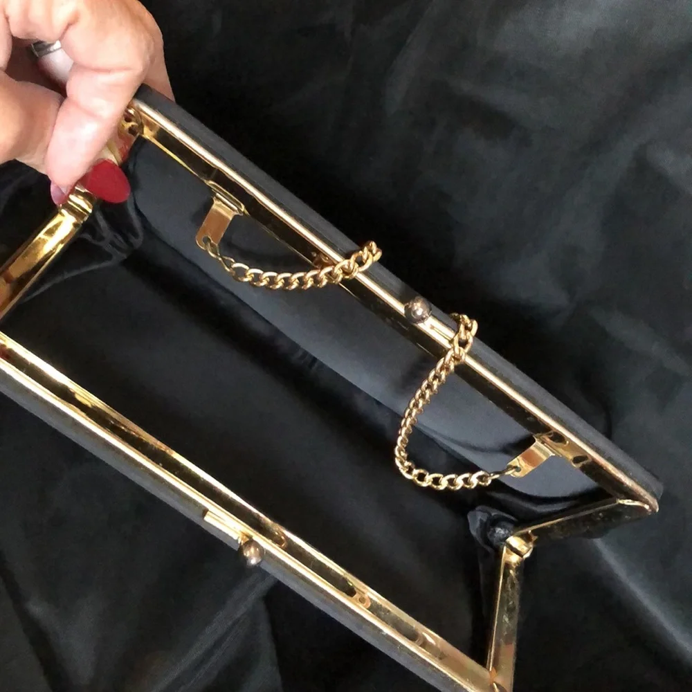 Black & Gold Vintage Clutch with Gold Chain - Picture 3 of 6